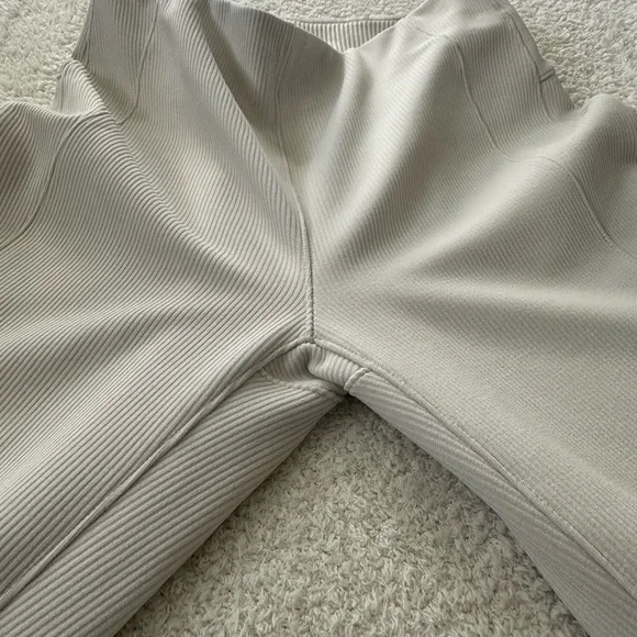 lululemon athletica Cream Trousers - Picture 3 of 6